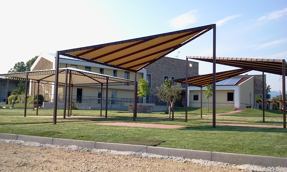 Gazebo in ferro moderno