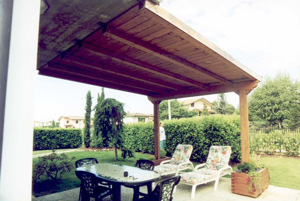 Gazebo in Legno Lamellare da esterno e giardino 